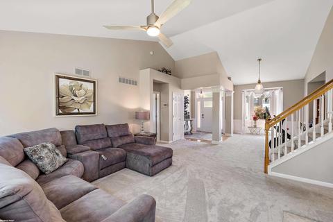 19901 Gallahad Dr, Macomb, MI 48044 photo 9