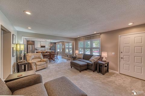 1330 Riverview Ave, Monroe, MI 48162 photo 4