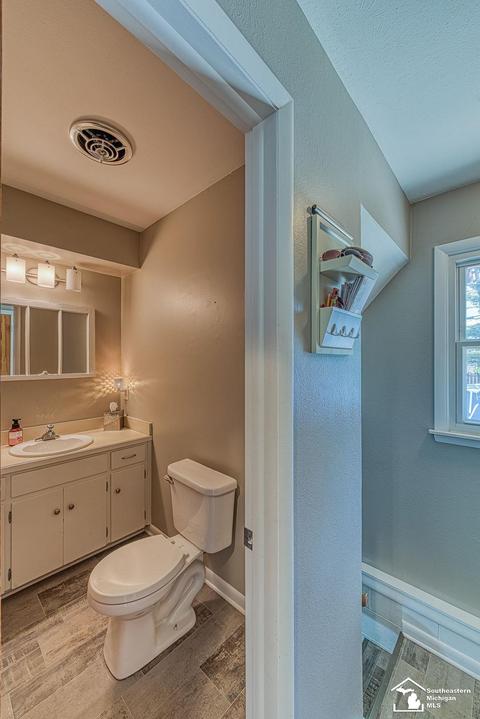 1330 Riverview Ave, Monroe, MI 48162 photo 17