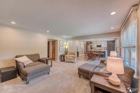 1330 Riverview Ave, Monroe, MI 48162 photo 2