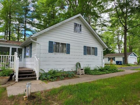 3798 Four Seasons Dr, Gladwin, MI 48624 photo 5