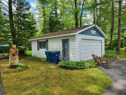 3798 Four Seasons Dr, Gladwin, MI 48624 photo 3