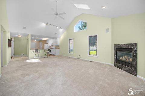 1617 Spruce Ct, Temperance, MI 48182 photo 21