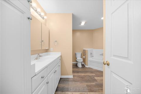 1617 Spruce Ct, Temperance, MI 48182 photo 31