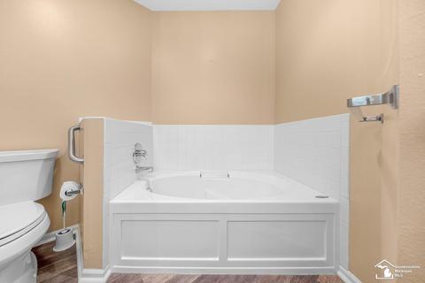 1617 Spruce Ct, Temperance, MI 48182 photo 32