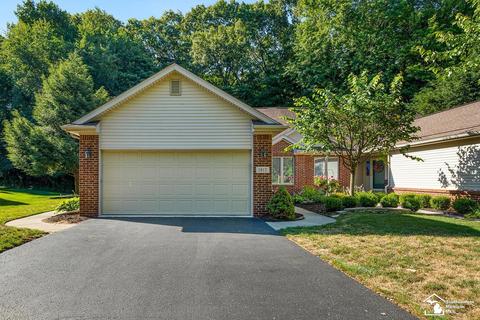 1617 Spruce Ct, Temperance, MI 48182 photo 1