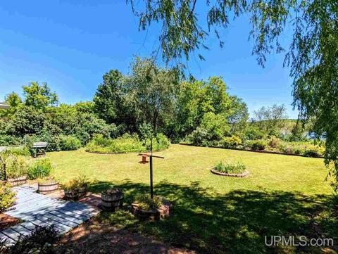 657 S Pne, Ishpeming, MI 49849 photo 7