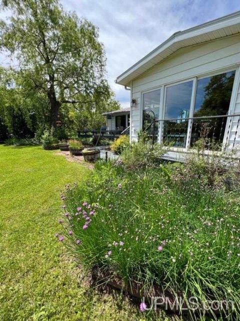 657 S Pne, Ishpeming, MI 49849 photo 36