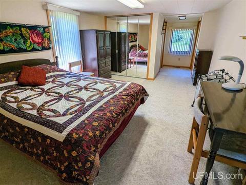657 S Pne, Ishpeming, MI 49849 photo 16