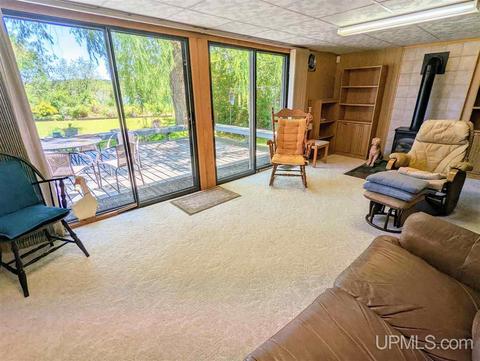 657 S Pne, Ishpeming, MI 49849 photo 13