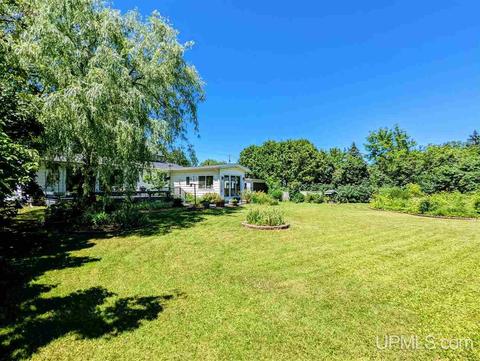 657 S Pne, Ishpeming, MI 49849 photo 8