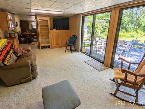 657 S Pne, Ishpeming, MI 49849 photo 11
