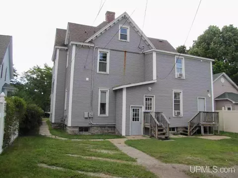 504 S 7th, Escanaba, MI 49829 photo 2