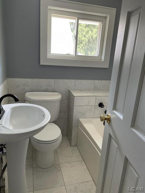 406 W Maple Ave, Adrian, MI 49221 photo 20