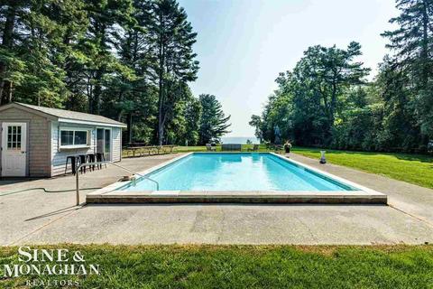 2427 S Lakeshore Rd, Applegate, MI 48401 photo 2