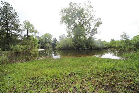 1249 S Dye Rd, Flint, MI 48532 photo 2