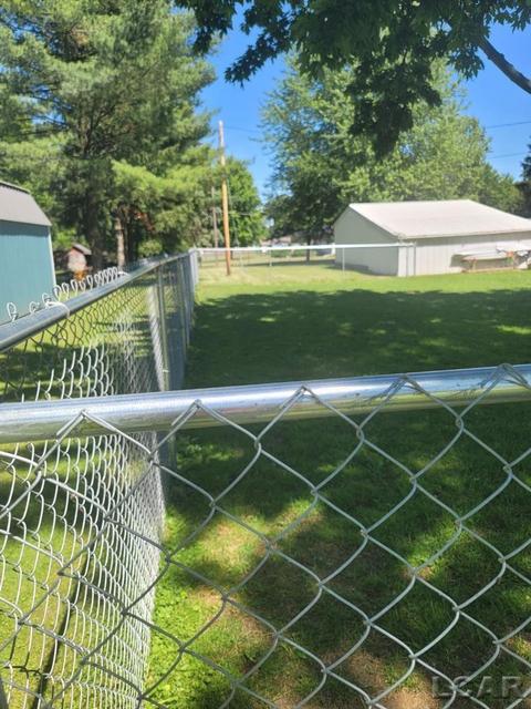 1094 Davis St, Adrian, MI 49221 photo 31