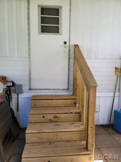 1094 Davis St, Adrian, MI 49221 photo 21