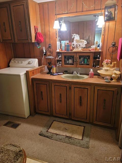 1094 Davis St, Adrian, MI 49221 photo 16