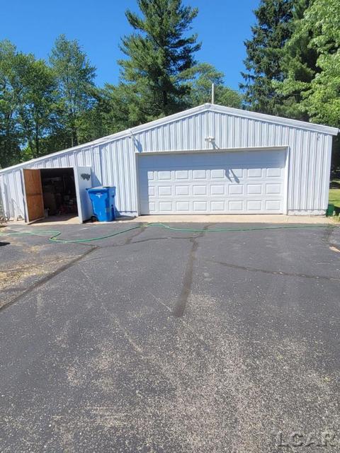 1094 Davis St, Adrian, MI 49221 photo 35