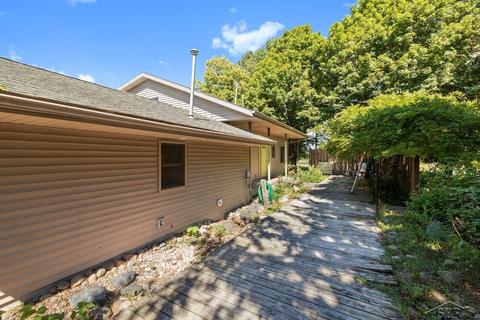 4750 E Kent Rd, Freeland, MI 48623 photo 2