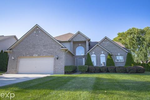 17067 Sutton Place Dr, Macomb, MI 48042 photo 2