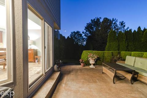 17067 Sutton Place Dr, Macomb, MI 48042 photo 38