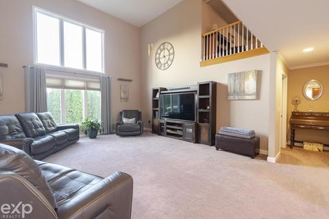 17067 Sutton Place Dr, Macomb, MI 48042 photo 10