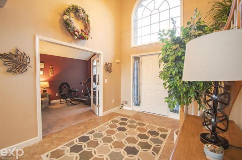 17067 Sutton Place Dr, Macomb, MI 48042 photo 6