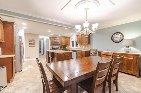 17067 Sutton Place Dr, Macomb, MI 48042 photo 12