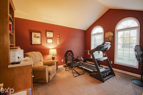 17067 Sutton Place Dr, Macomb, MI 48042 photo 7