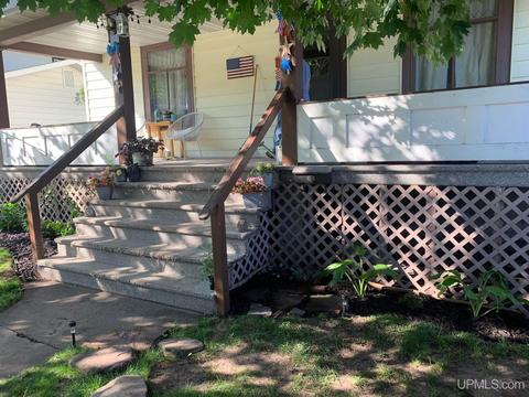 314 W Superior St, Munising, MI 49862 photo 2