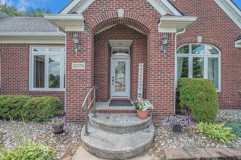 2078 Oaksbluff Ct, Davison, MI 48423 photo 2