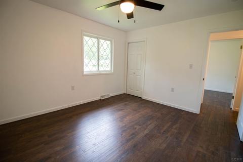 2121 Carleton, Adrian, MI 49221 photo 33