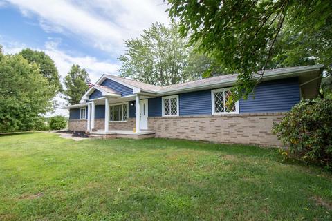 2121 Carleton, Adrian, MI 49221 photo 5