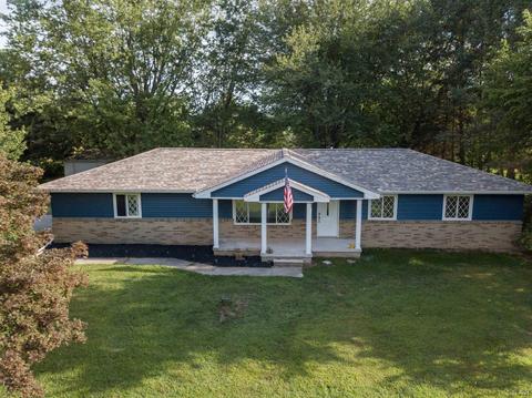 2121 Carleton, Adrian, MI 49221 photo 2