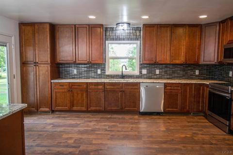 2121 Carleton, Adrian, MI 49221 photo 19
