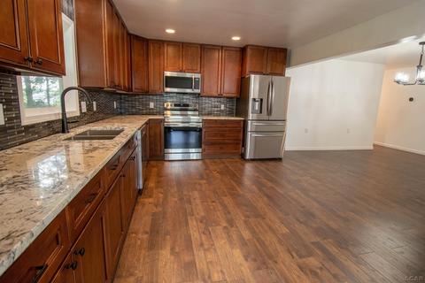 2121 Carleton, Adrian, MI 49221 photo 22