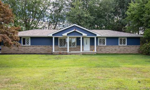 2121 Carleton, Adrian, MI 49221 photo 1