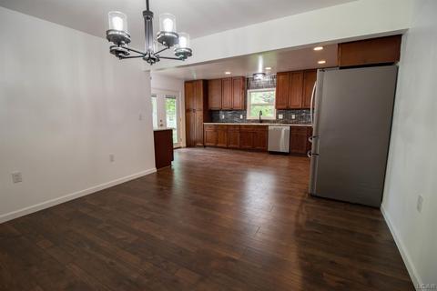 2121 Carleton, Adrian, MI 49221 photo 16