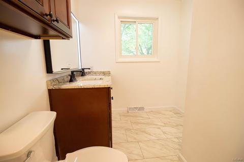 2121 Carleton, Adrian, MI 49221 photo 30