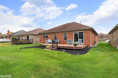 21731 Sunset, Macomb, MI 48044 photo 39