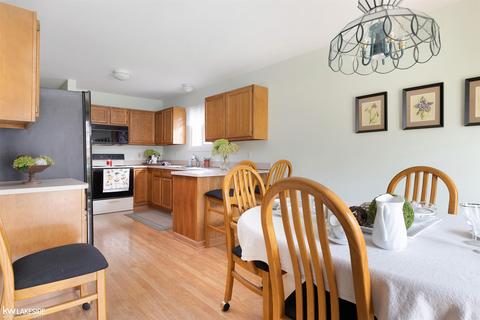 21731 Sunset, Macomb, MI 48044 photo 11