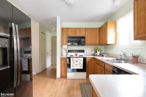 21731 Sunset, Macomb, MI 48044 photo 13