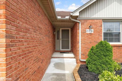 21731 Sunset, Macomb, MI 48044 photo 3
