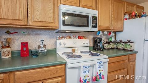 2428 17th Rd, Bark River, MI 49807 photo 13