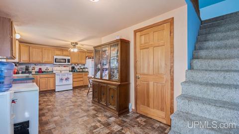 2428 17th Rd, Bark River, MI 49807 photo 15