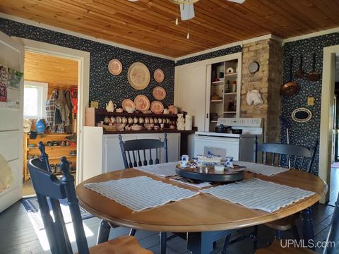104 Eastern Ave, L'anse, MI 49946 photo 3