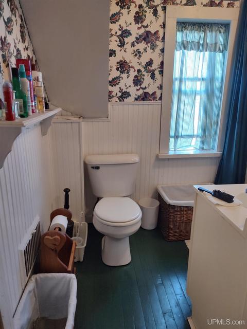 104 Eastern Ave, L'anse, MI 49946 photo 21