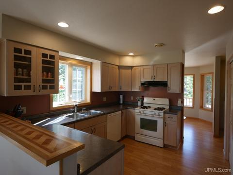6300 Lagoon Ln, Mohawk, MI 49950 photo 18